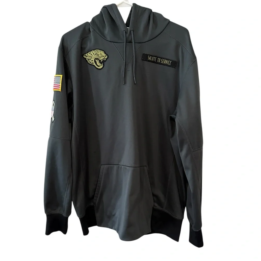 Nike 2016 NFL Carolina Panthers Salute to Service On-Field Hoodie, Size Large.